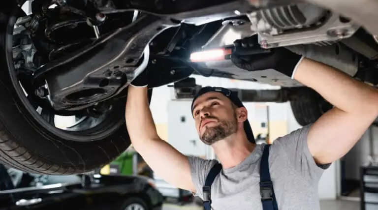 Qué incluye el mantenimiento de autos