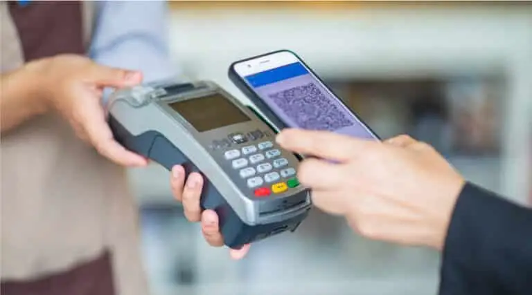 Carga combustible con pagos qr