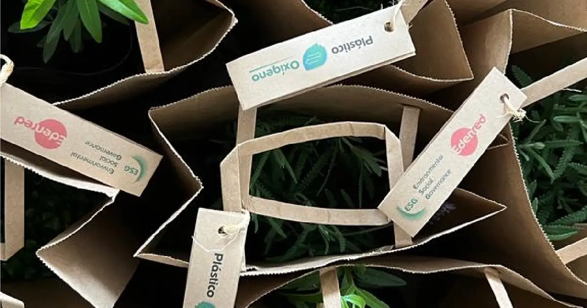 Reciclaje tarjetas plástico