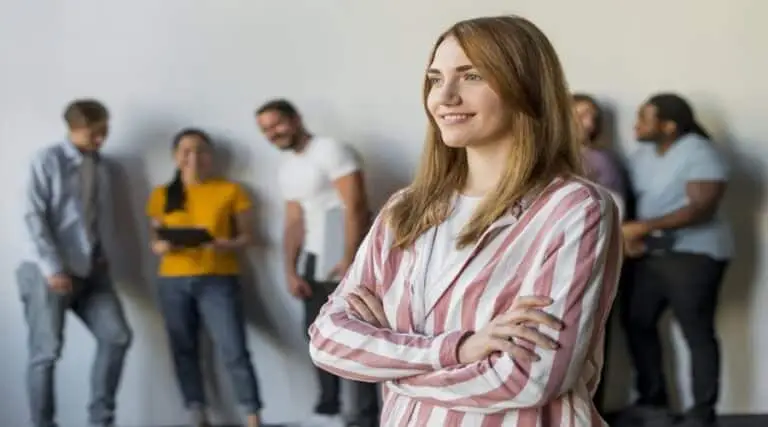 Calcular rotación de empleados