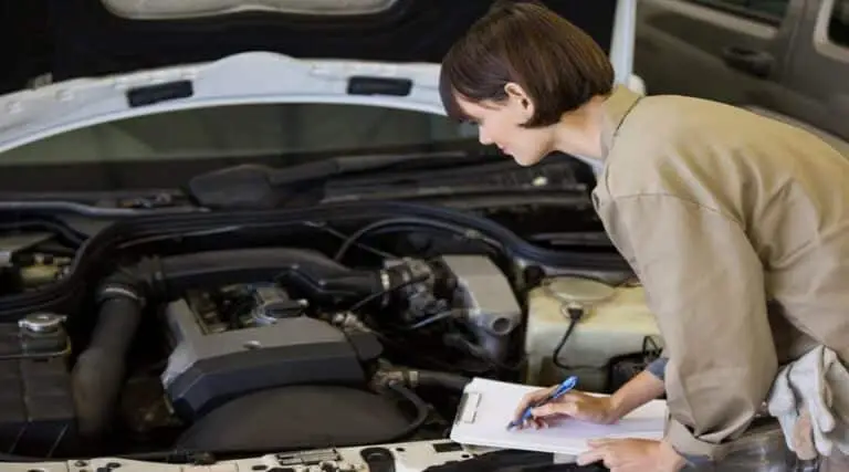 Que mantenimiento se le hace a un auto híbrido